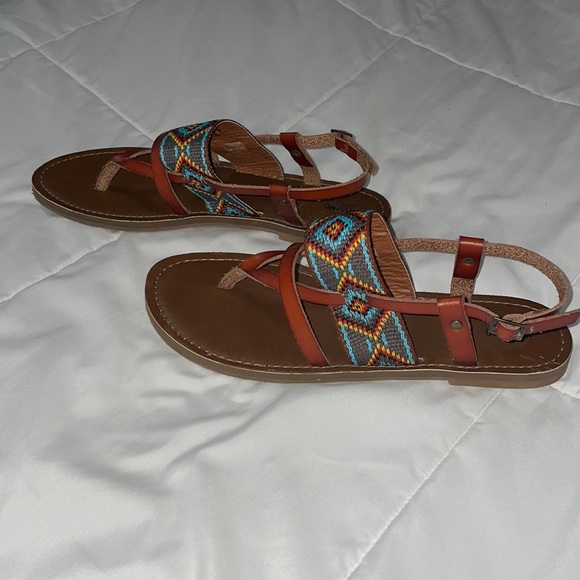 Mossimo Supply Co. Sandals - Picture 1 of 4